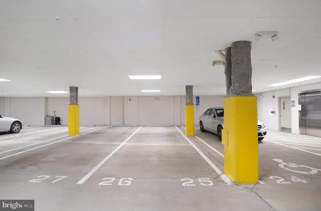 $685,000 | 9523 Bastille Street, Unit 207, Fairfax, VA 22031