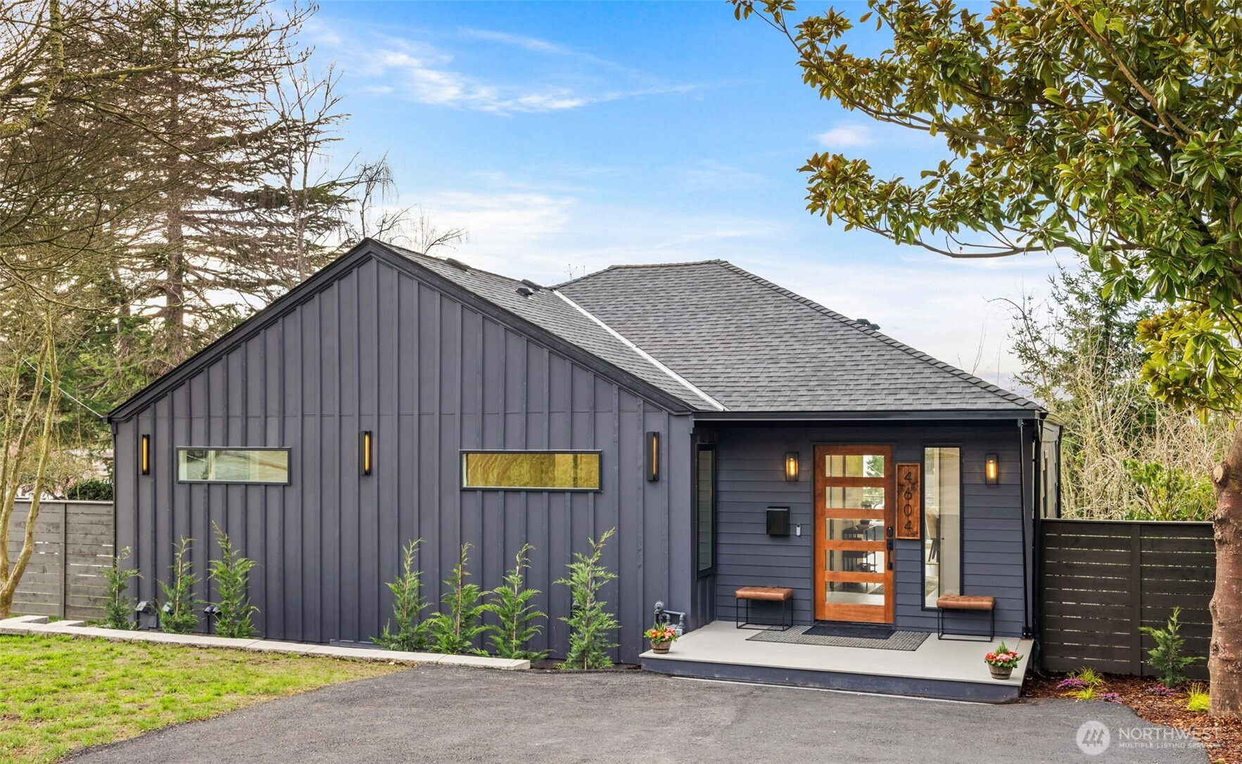 4604 Southwest Brace Point Drive Seattle, WA 98136 - Photo 1 of 29 Gallery Image 1