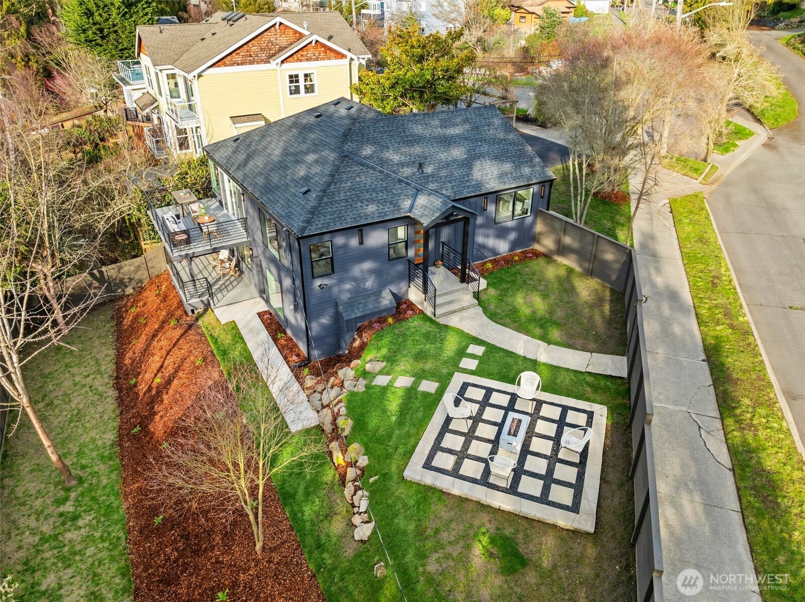 4604 Southwest Brace Point Drive Seattle, WA 98136 - Photo 26 of 29 Gallery Image 26