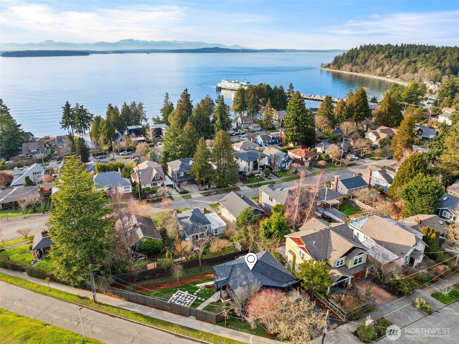 4604 Southwest Brace Point Drive Seattle, WA 98136 - Photo 27 of 29 Gallery Image 27