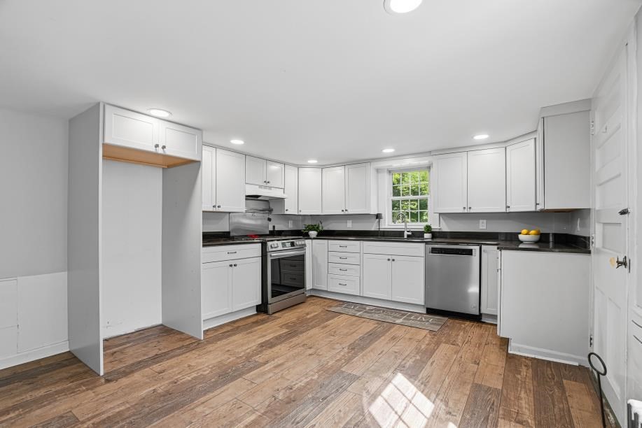 5 Pleasant Street Upton, MA 01568 - Photo 4 of 38