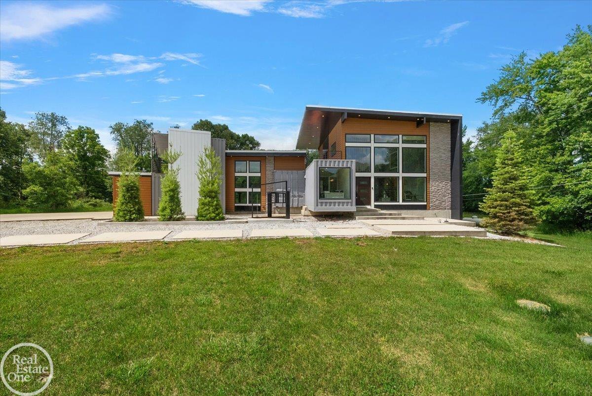 850 Frick Road Leonard, MI 48367 - Photo 49 of 84