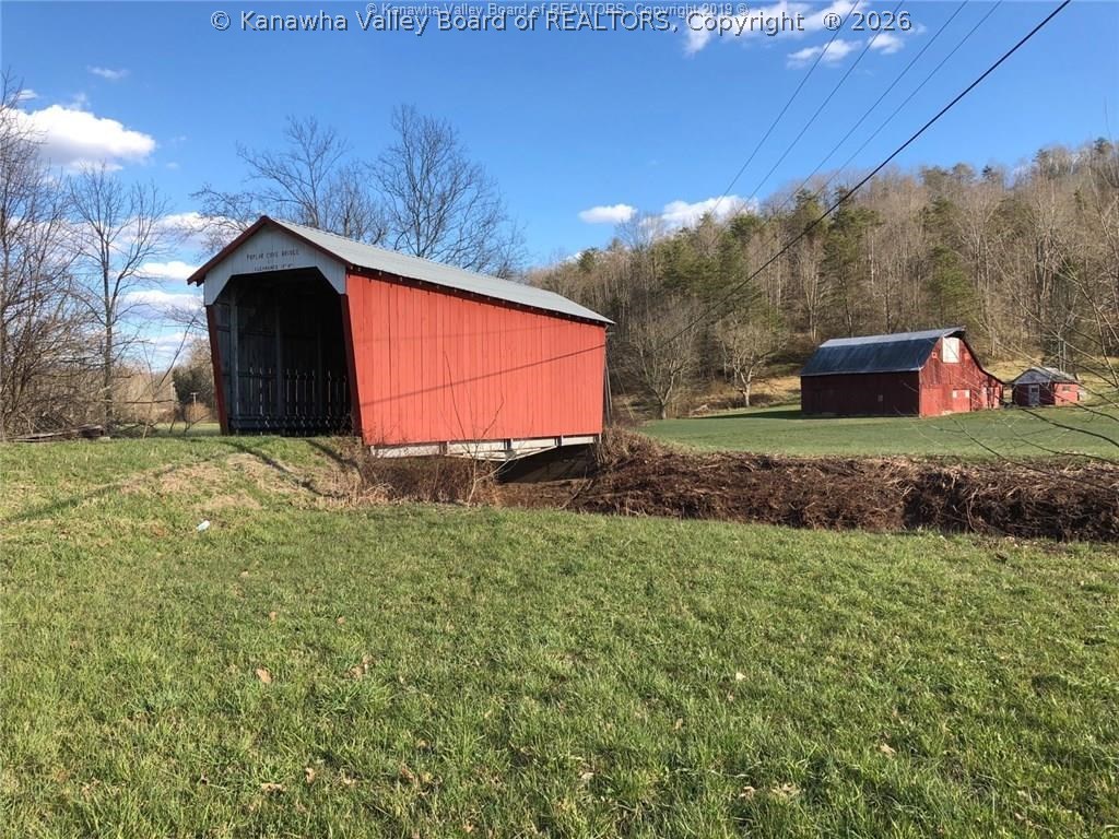 9002 Spencer Road Le Roy, WV 25252 - Photo 9 of 29 Gallery Image 9