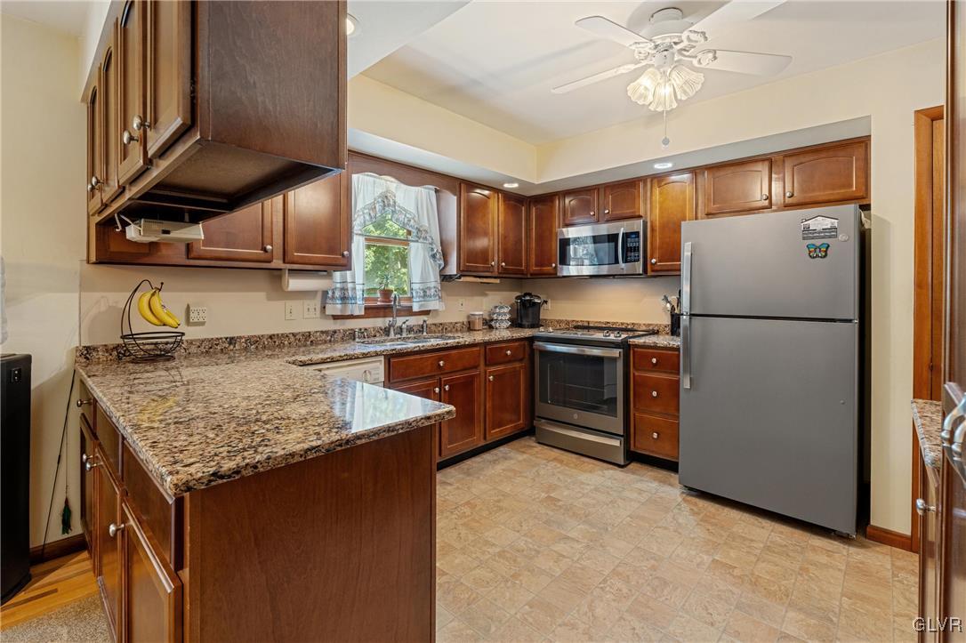 1821 Minesite Road Allentown, PA 18103 - Photo 17 of 48 Gallery Image 17