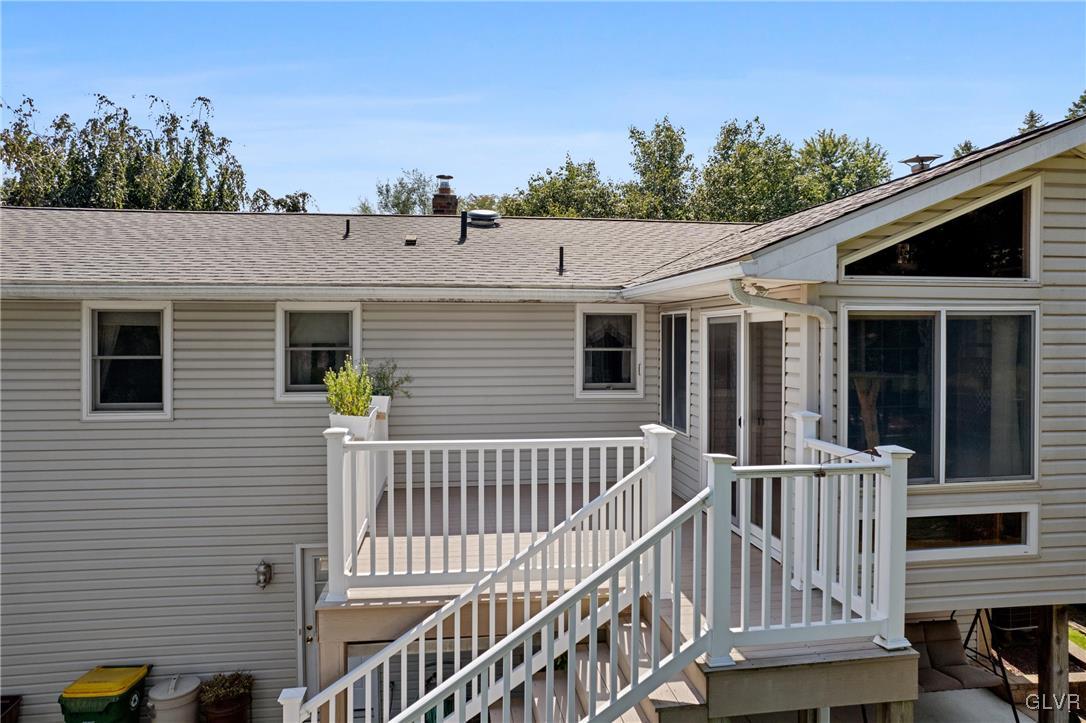 1821 Minesite Road Allentown, PA 18103 - Photo 38 of 48 Custom Deck