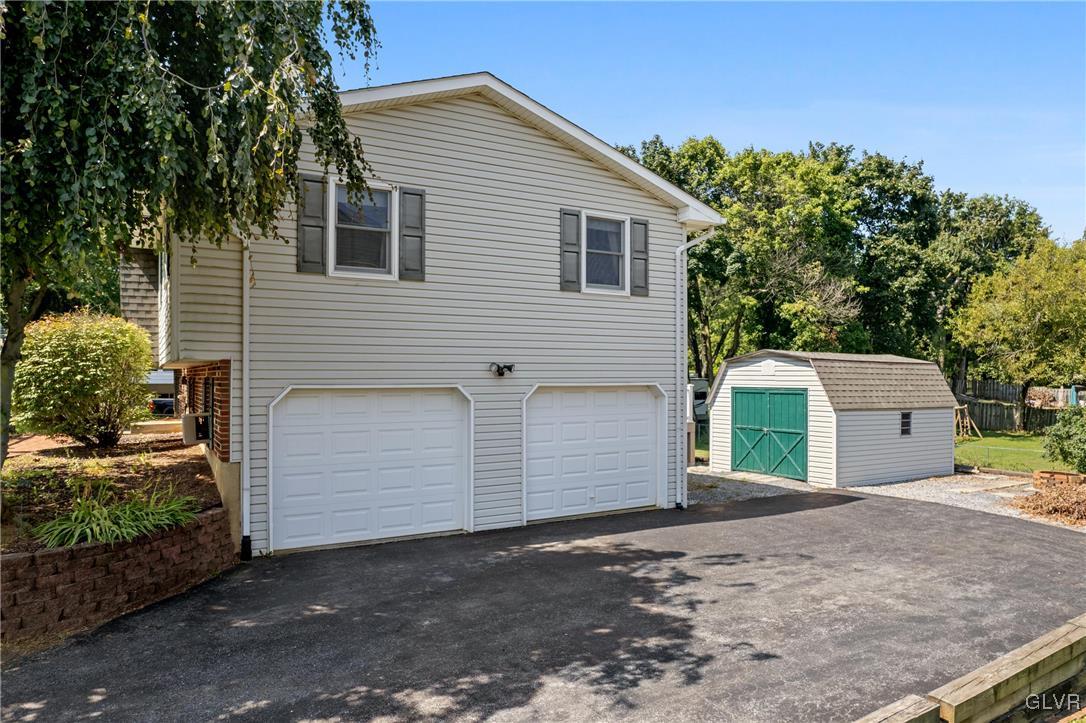 1821 Minesite Road Allentown, PA 18103 - Photo 6 of 48 Gallery Image 6
