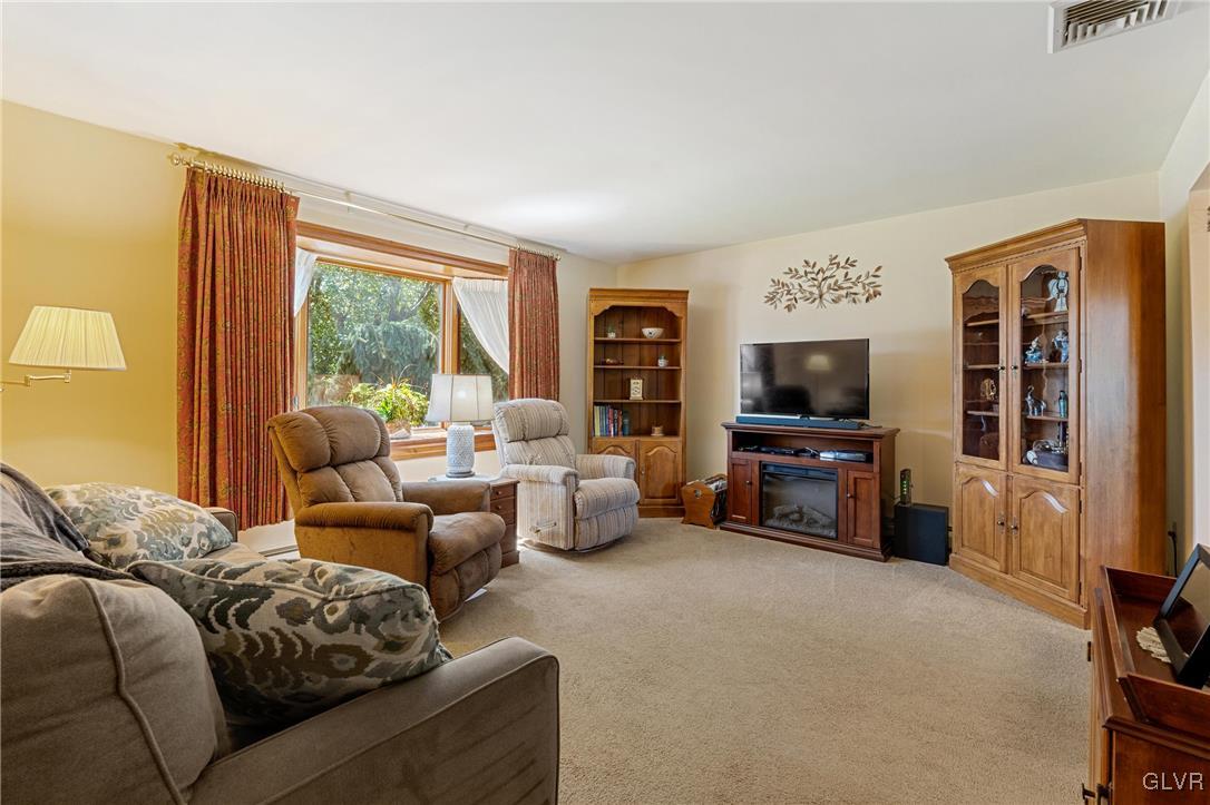 1821 Minesite Road Allentown, PA 18103 - Photo 10 of 48 Gallery Image 10