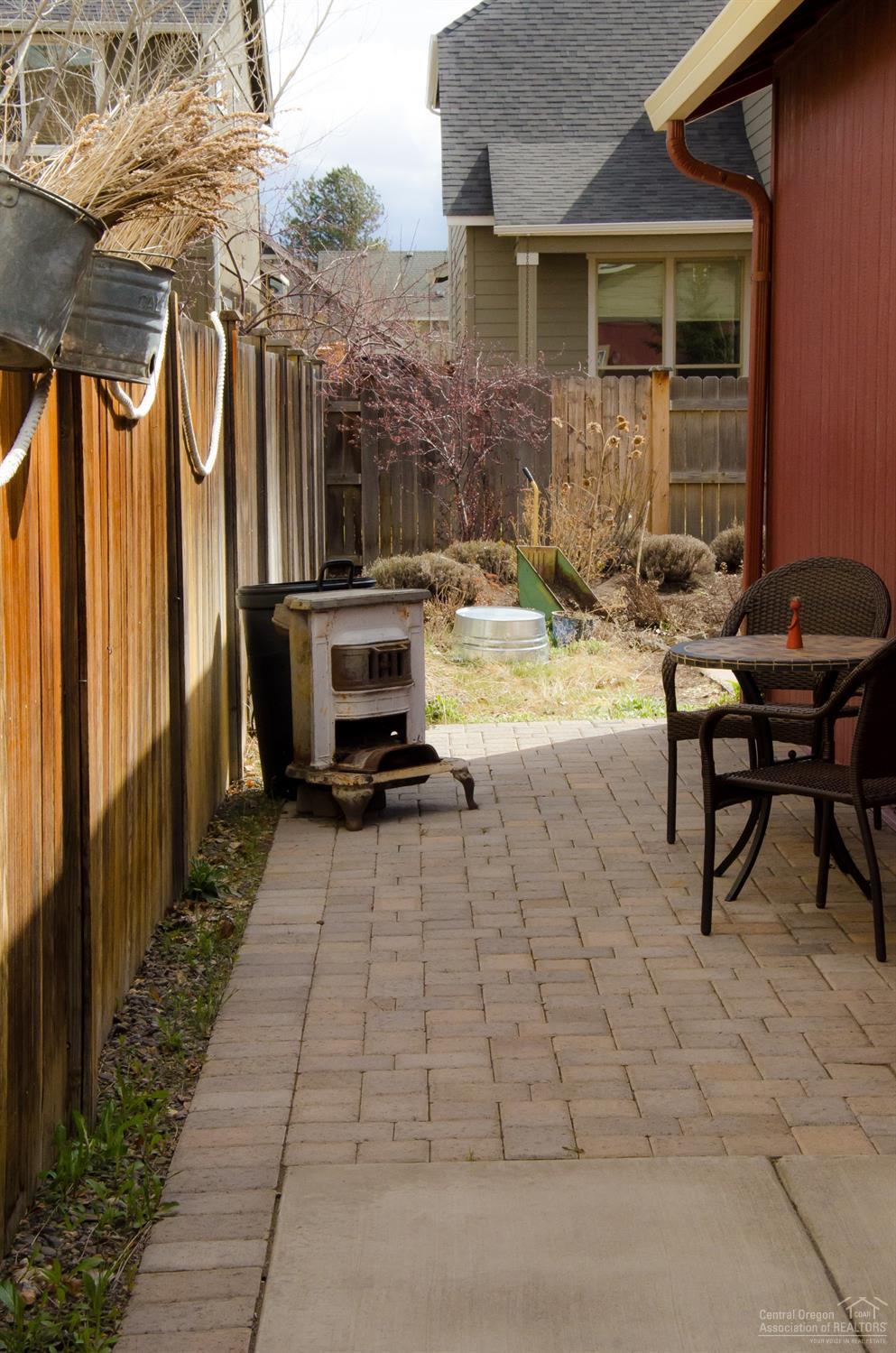 674 Northeast Mason Road Bend, OR 97701 - Photo 20 of 24 Additional Photo