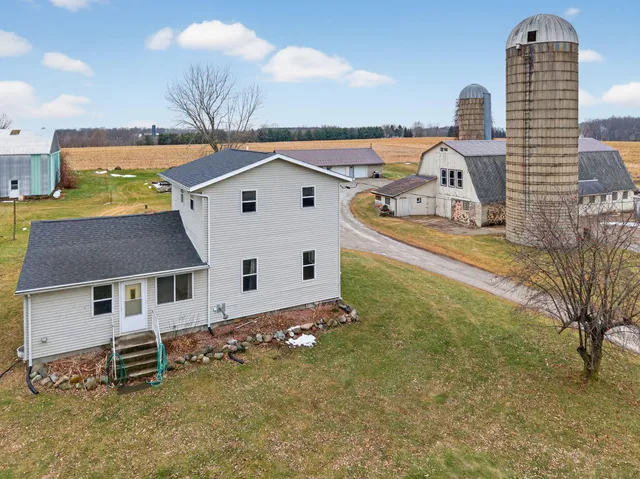 $525,000 | N8381 County Road D, Watertown, WI 53094