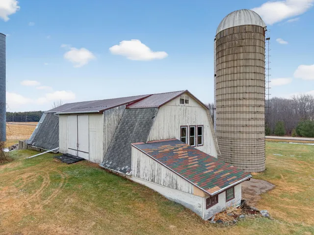 $489,900 | N8381 County Road D, Watertown, WI 53094