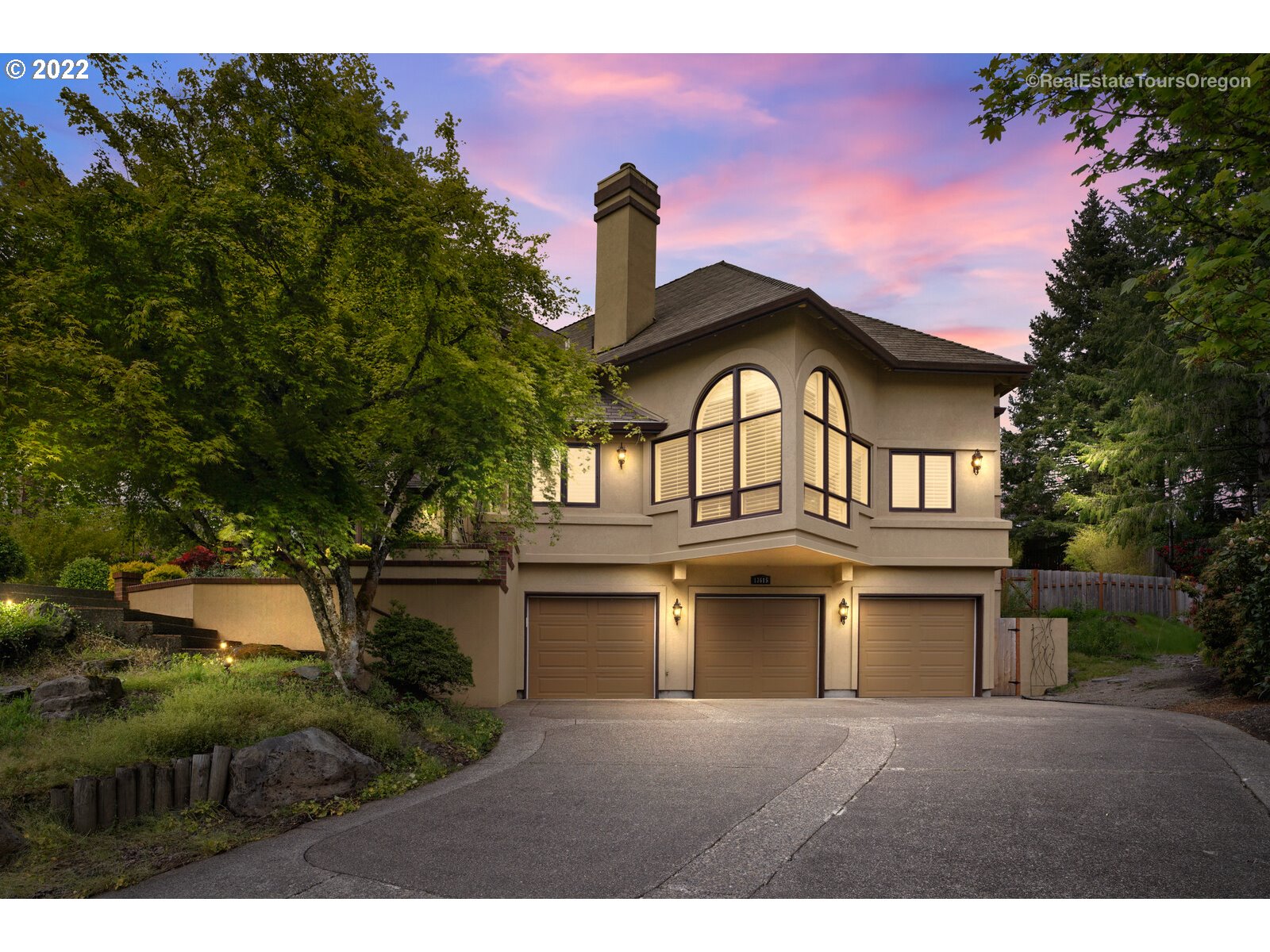 13615 Southwest Tarleton Court Tigard, OR 97224 - Photo 1 of 32 Gallery Image 1