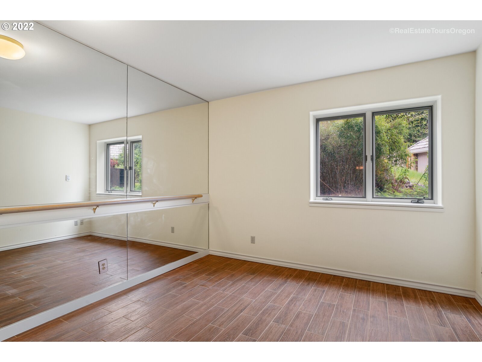 13615 Southwest Tarleton Court Tigard, OR 97224 - Photo 25 of 32 Gallery Image 25