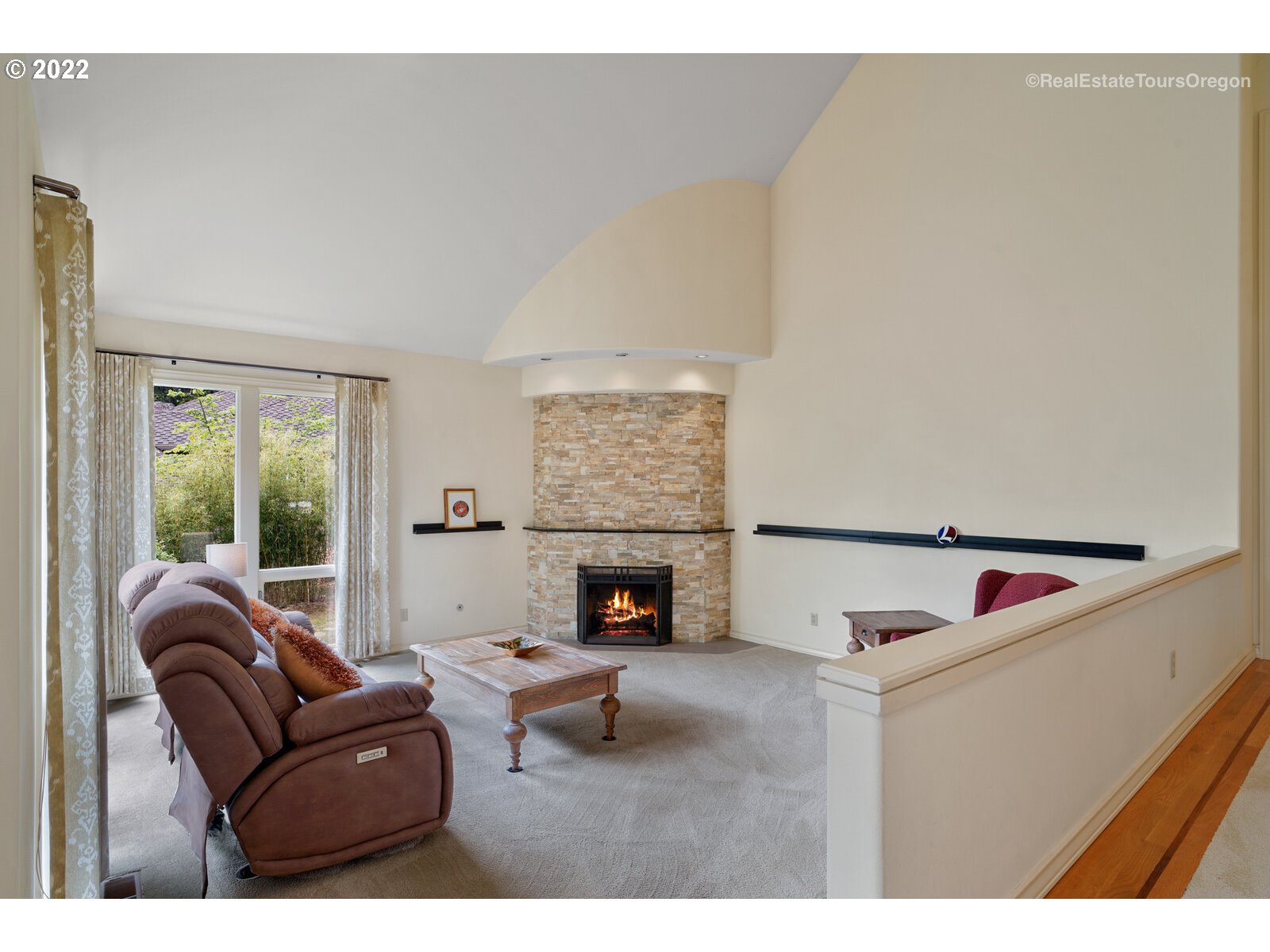 13615 Southwest Tarleton Court Tigard, OR 97224 - Photo 4 of 32 Gallery Image 4
