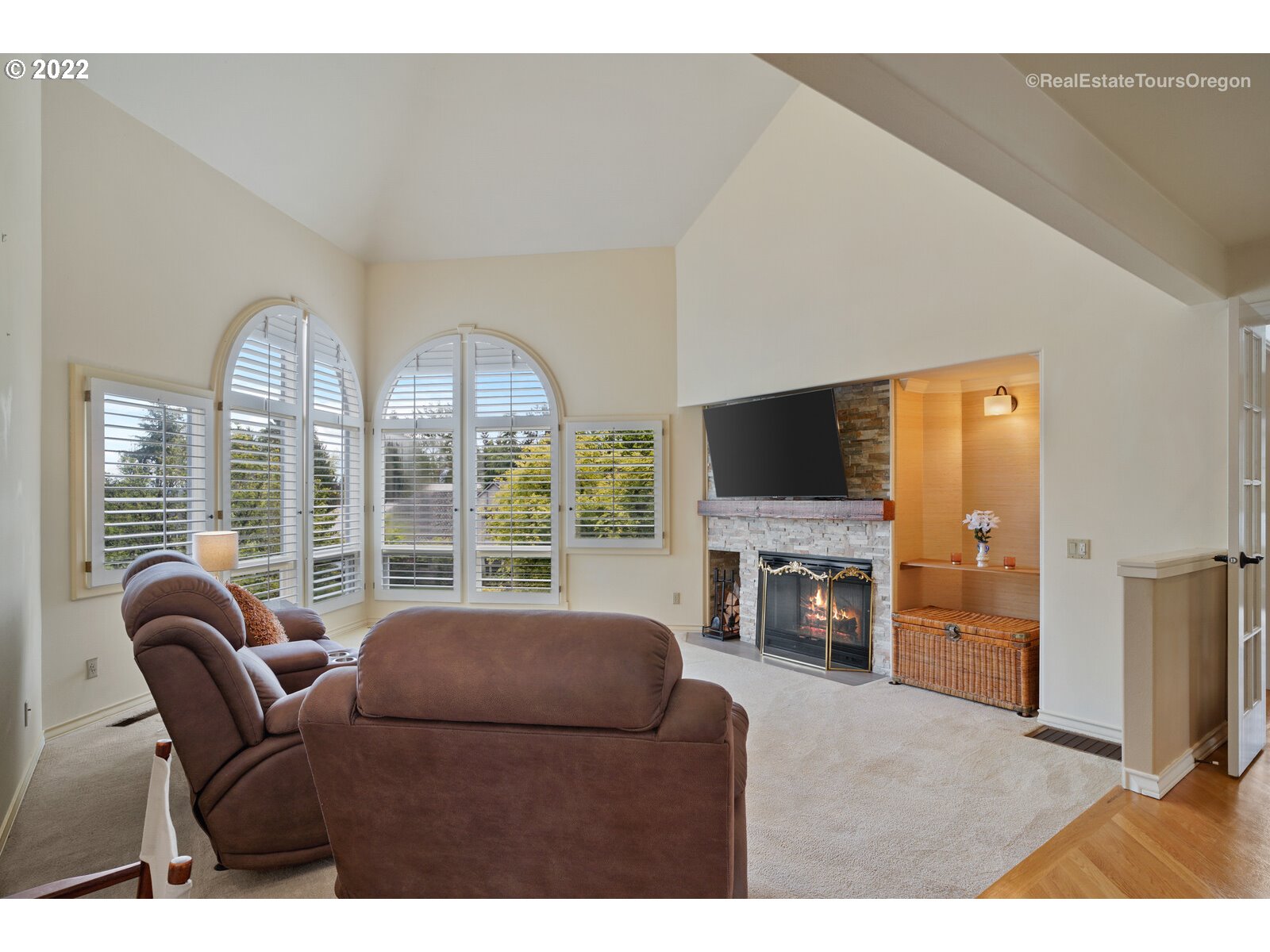 13615 Southwest Tarleton Court Tigard, OR 97224 - Photo 7 of 32 Gallery Image 7