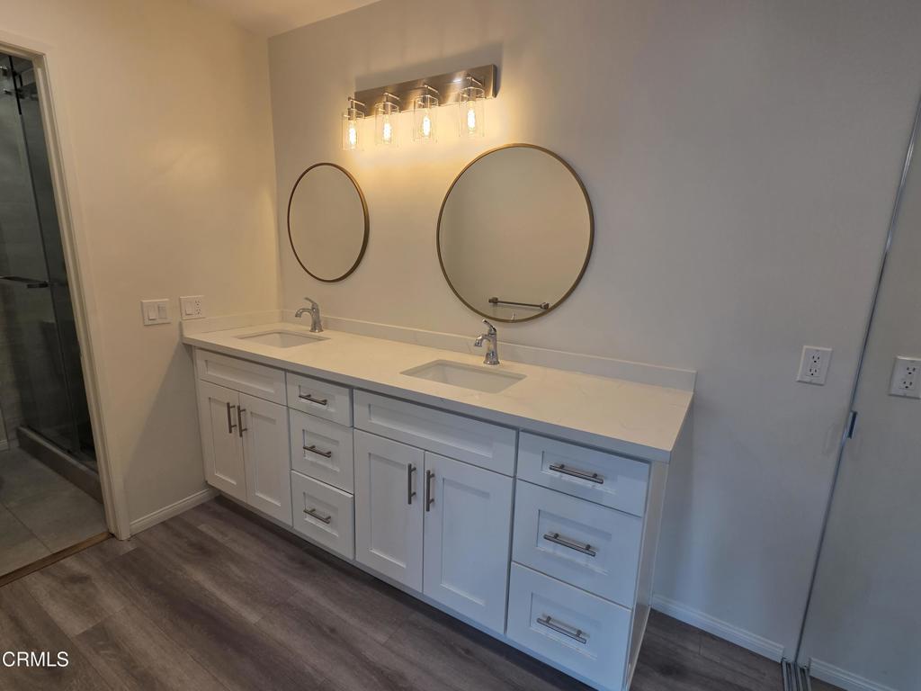 2915 Hopeton Road La Crescenta, CA 91214 - Photo 14 of 28 14 bath