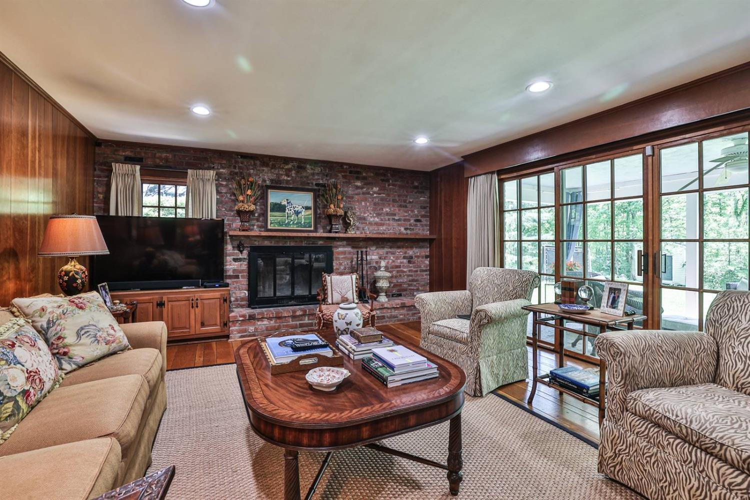 8335 Old Stable Road Cincinnati, OH 45243 - Photo 7 of 33