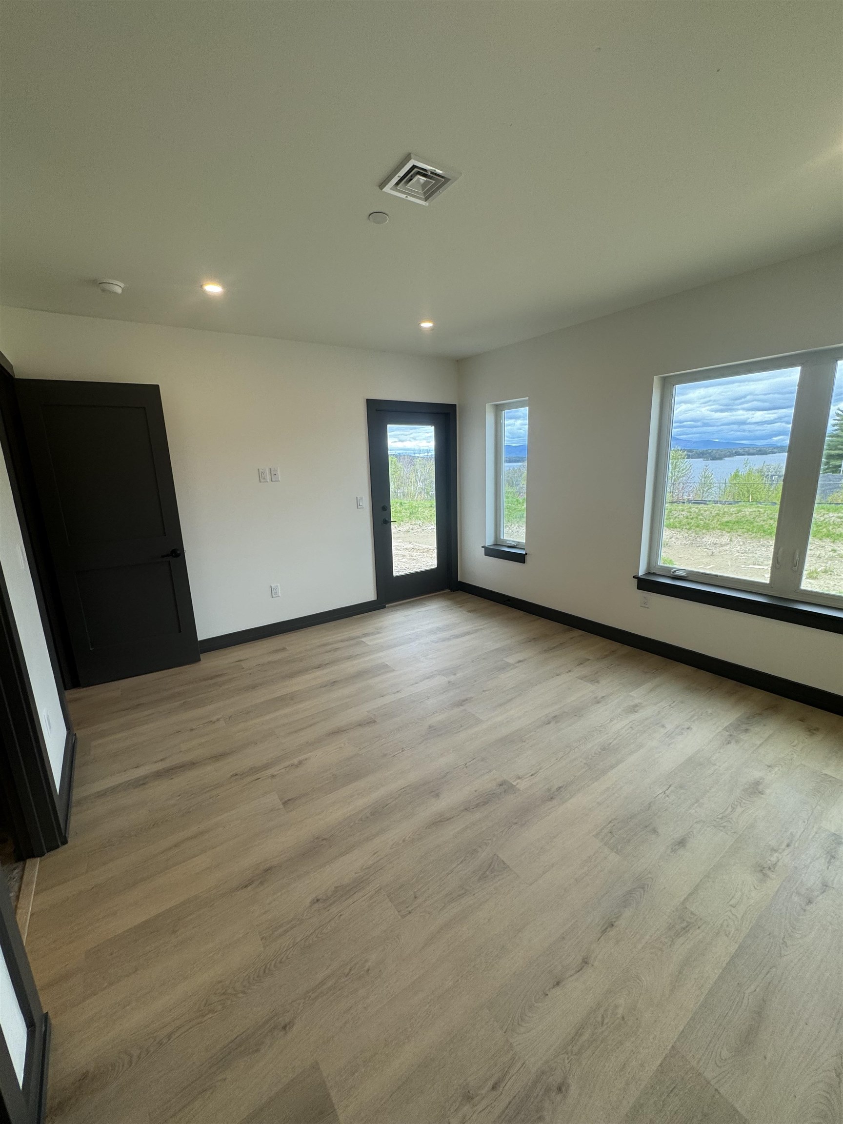 37 Vantage Point Drive, Unit 3 Laconia, NH 03246 - Photo 21 of 44