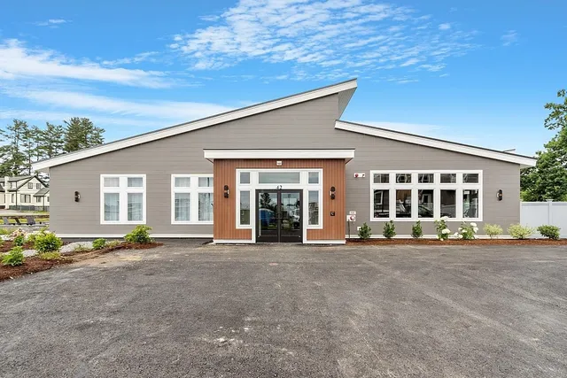 $759,900 | 37 Vantage Point Drive, Unit 3, Laconia, NH 03246