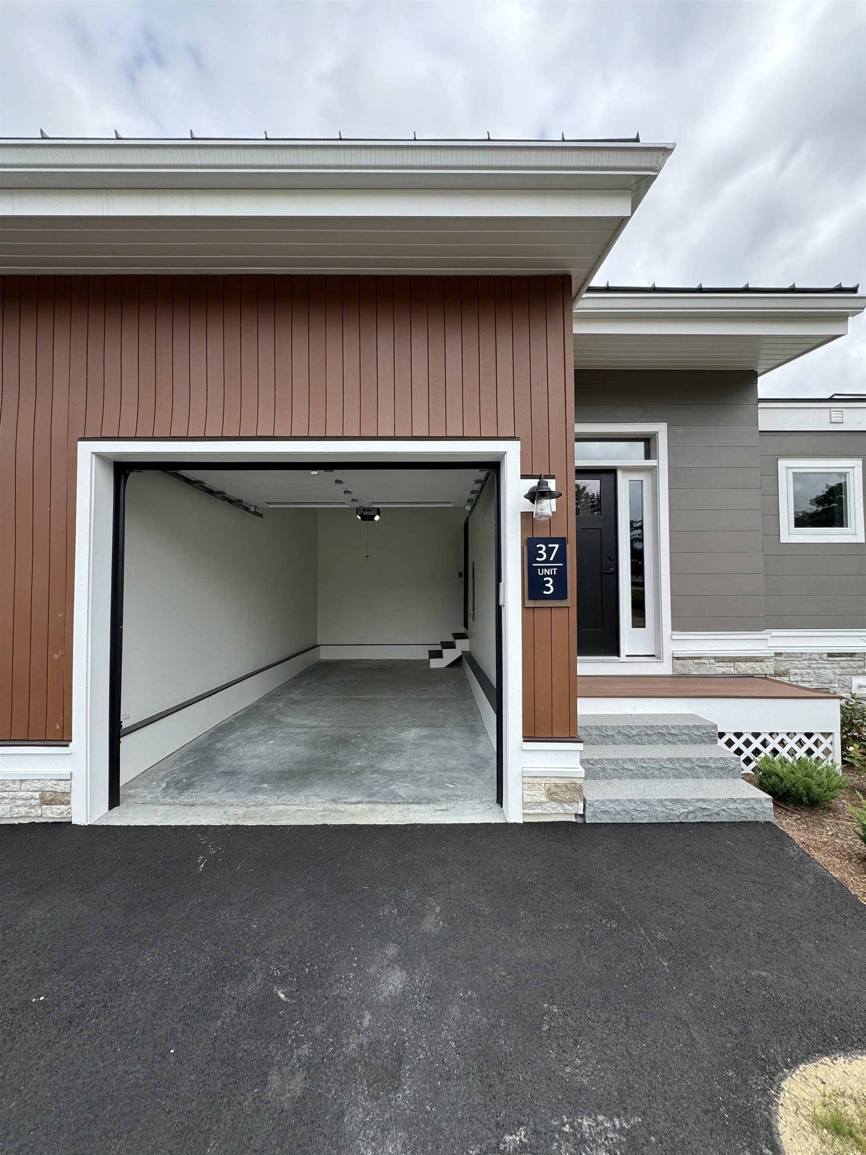 37 Vantage Point Drive, Unit 3 Laconia, NH 03246 - Photo 7 of 44