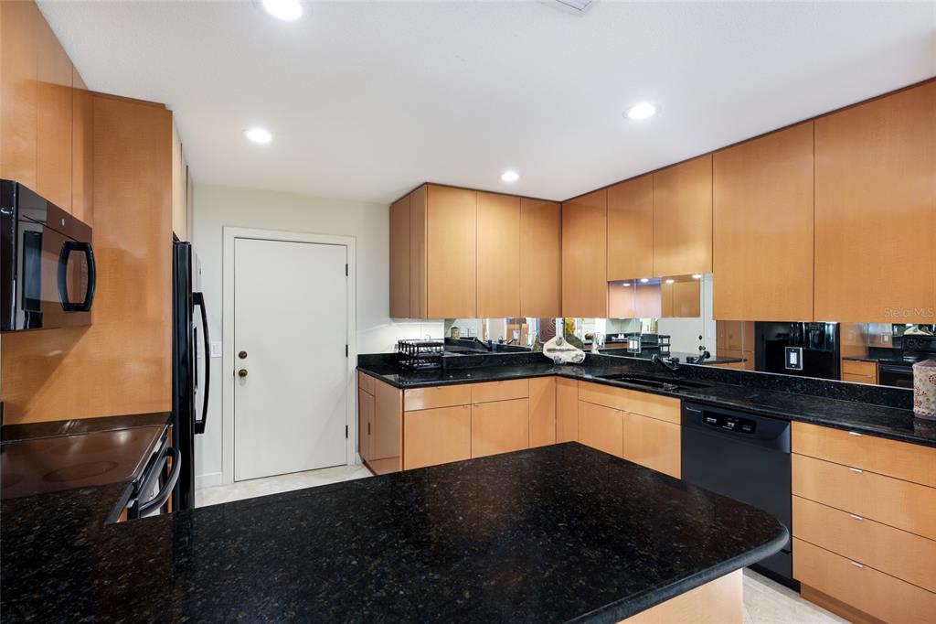 106 49th Street Holmes Beach, FL 34217 - Photo 17 of 88