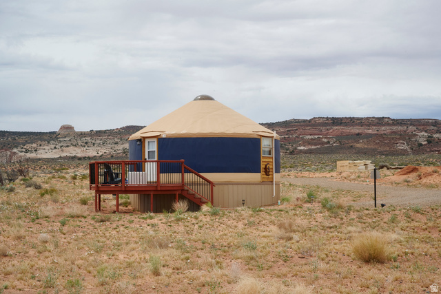 151 South Nomad Way Kanab, UT 84741 - Photo 2 of 40
