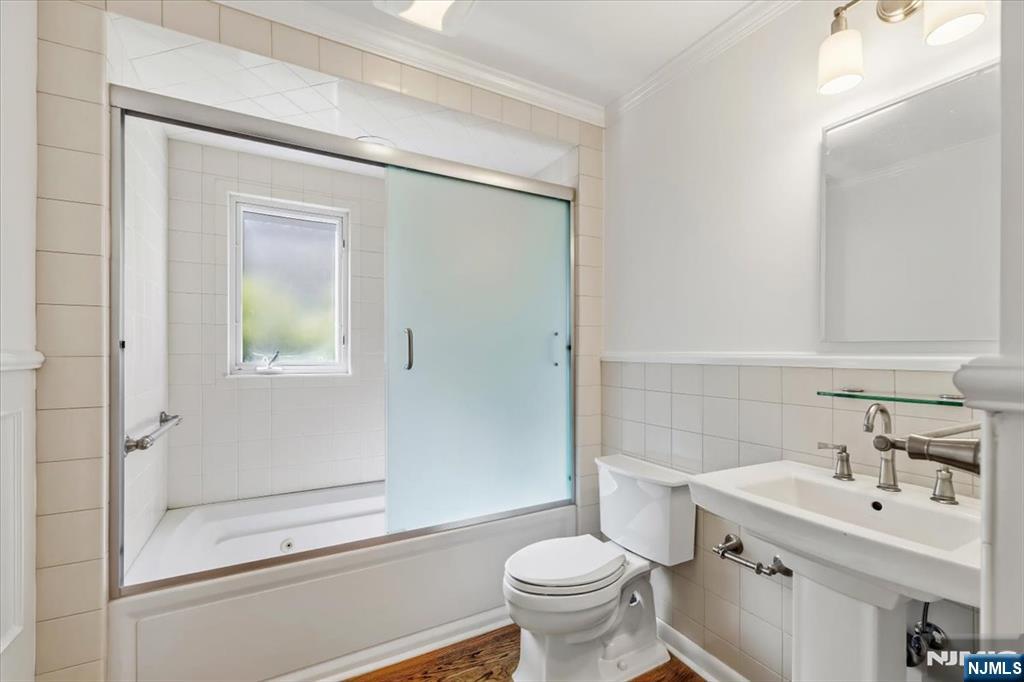 101 Pershing Road Englewood Cliffs, NJ 07632 - Photo 21 of 29