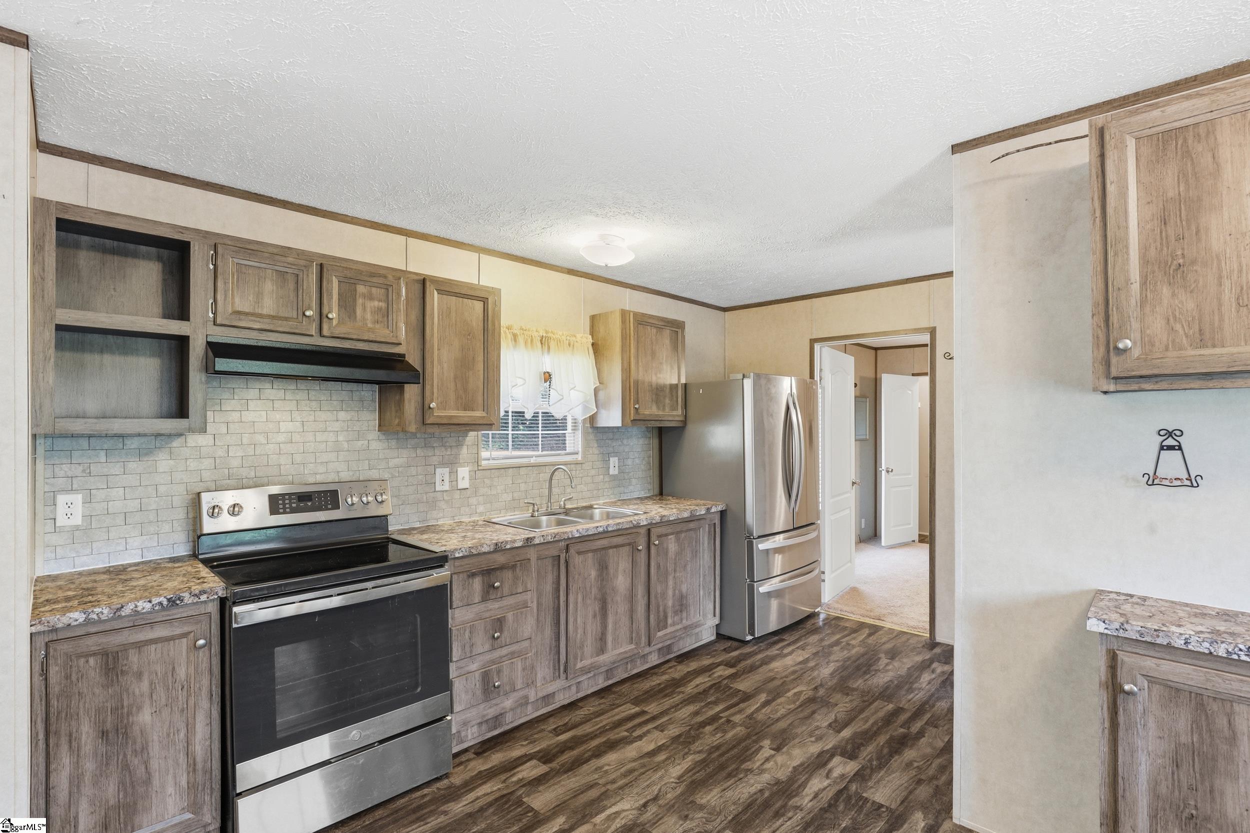111 Lake Circle Road Marietta, SC 29661 - Photo 8 of 24