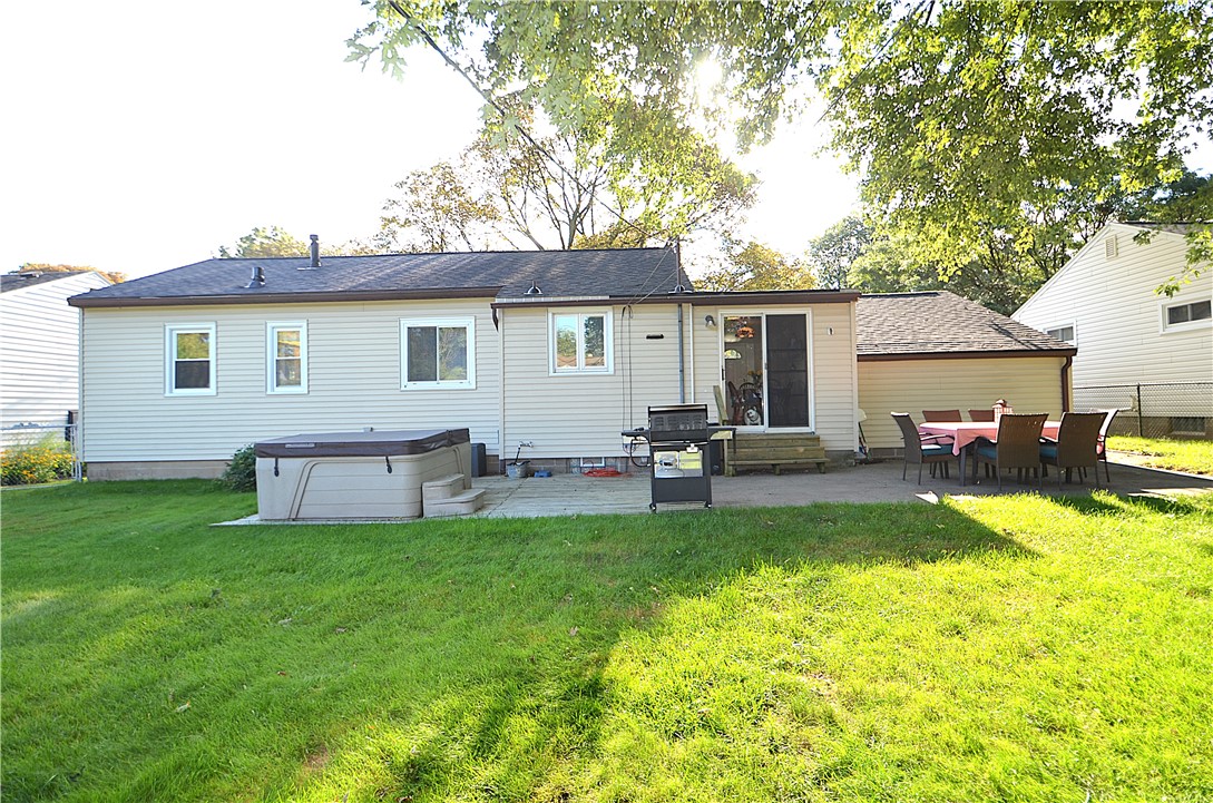 225 Hildegarde Road Greece, NY 14626 - Photo 3 of 19 Gallery Image 3