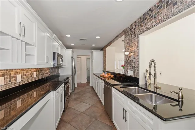 $787,000 | 2252 Royal Lane, Naples, FL 34112