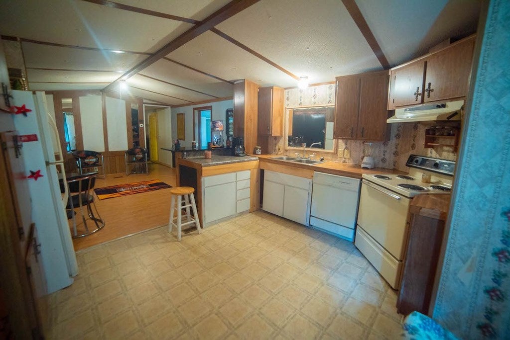 4543 Clarks Ferry Road Draper, VA 24324 - Photo 20 of 36 Gallery Image 20