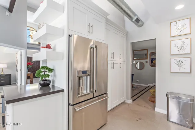 $5,500 | 4655 East Monte Way, Phoenix, AZ 85044