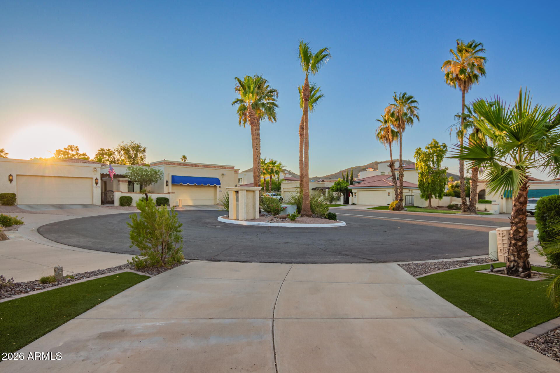 4655 East Monte Way Phoenix, AZ 85044 - Photo 4 of 74 14 - Monte