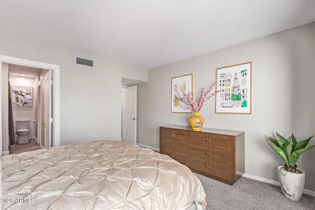 $5,500 | 4655 East Monte Way, Phoenix, AZ 85044