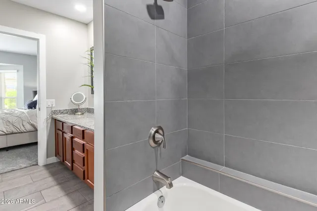 $5,500 | 4655 East Monte Way, Phoenix, AZ 85044