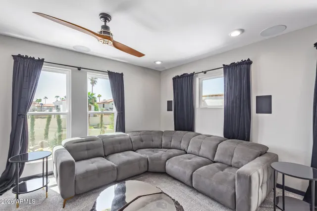 $5,500 | 4655 East Monte Way, Phoenix, AZ 85044