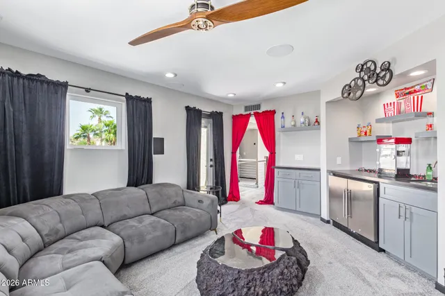 $5,500 | 4655 East Monte Way, Phoenix, AZ 85044