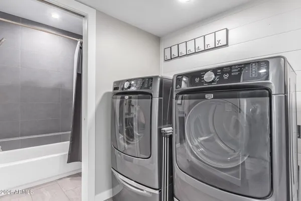 $5,500 | 4655 East Monte Way, Phoenix, AZ 85044