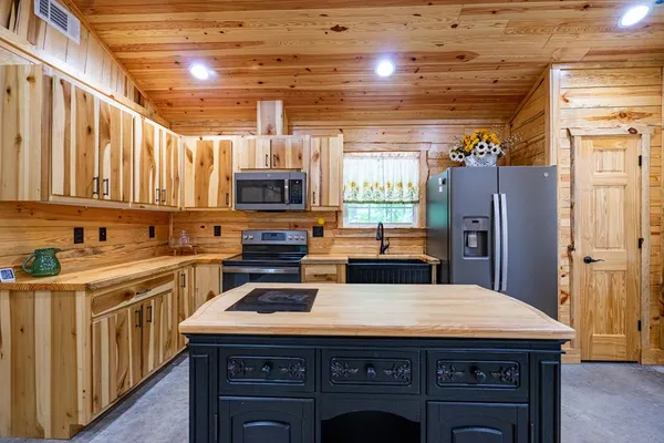 $624,900 | 153 North Whatley Road, LaGrange, GA 30240