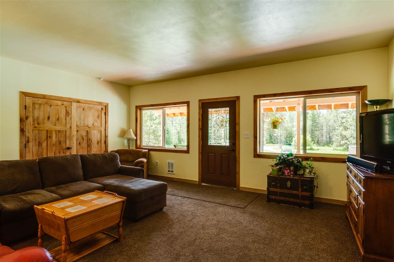 4071 Gardenspot Road Loon Lake, WA 99148 - Photo 4 of 20