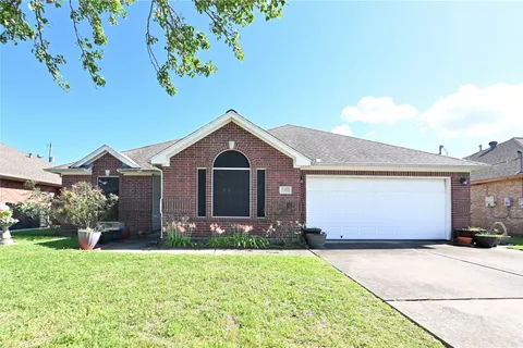 $220,000 | 2909 30th Avenue North, Texas City, TX 77590