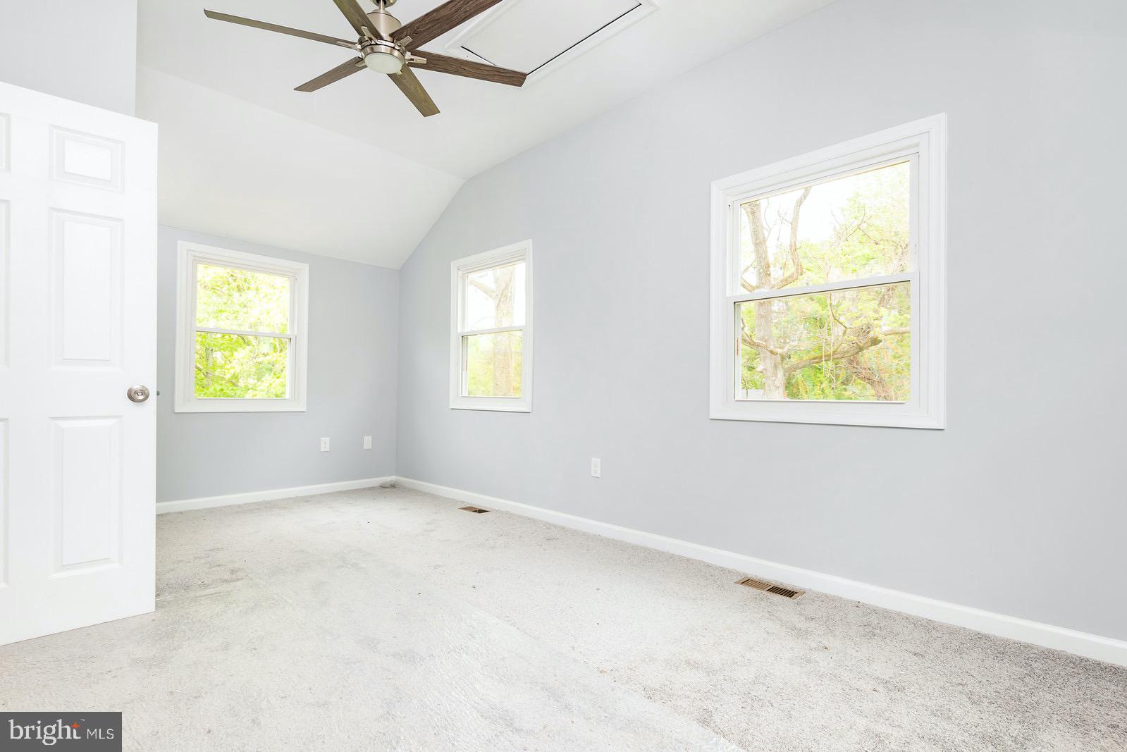 19050 Bethlehem Church Road Triangle, VA 22172 - Photo 12 of 26 Gallery Image 12