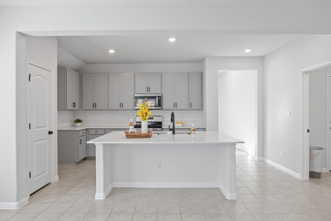 120 Northview Lane Georgetown, TX 78628 - Photo 11 of 33