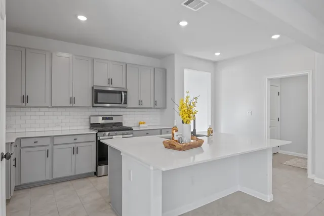 $369,000 | 120 Northview Lane, Georgetown, TX 78628