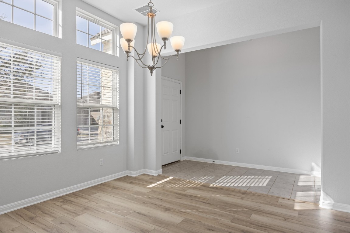 120 Northview Lane Georgetown, TX 78628 - Photo 6 of 33