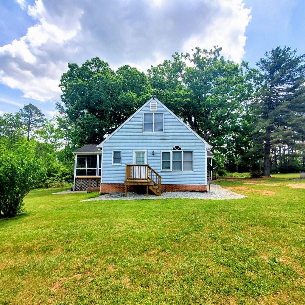 3923 Falls Road Victoria, VA 23974 - Photo 3 of 70 Gallery Image 3