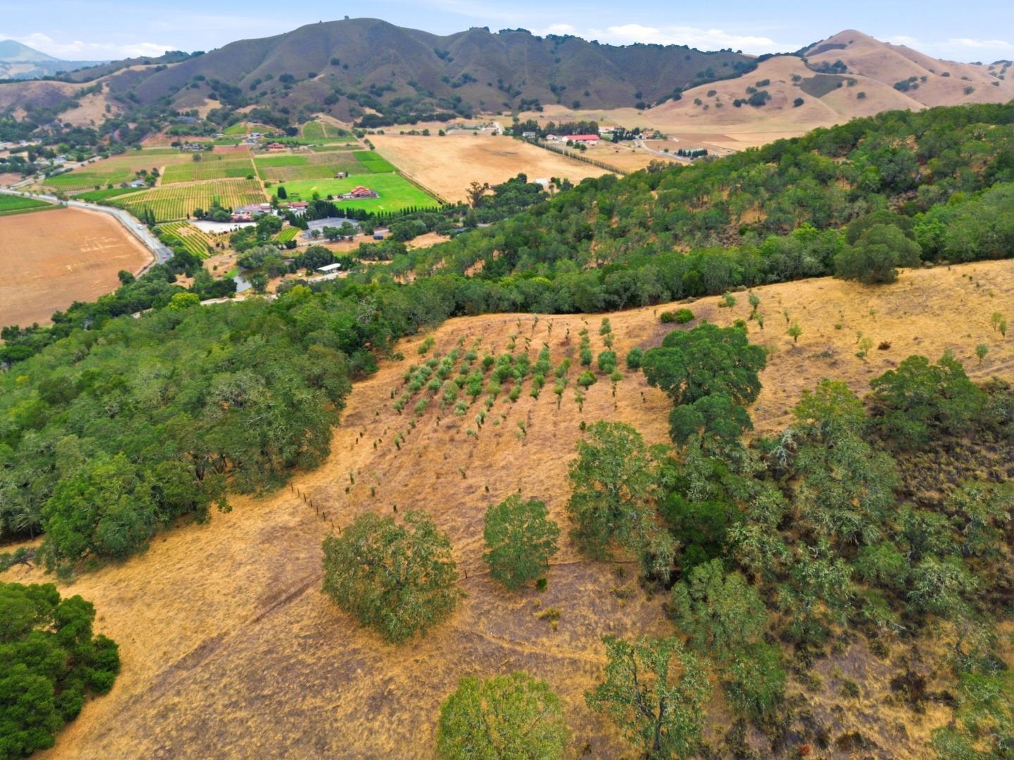 10900 Watsonville Road Gilroy, CA 95020 - Photo 15 of 37