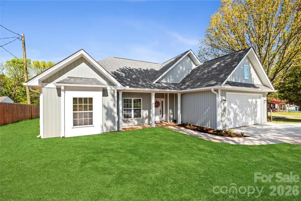 $379,999 | 521 Cedar Street, Troutman, NC 28166