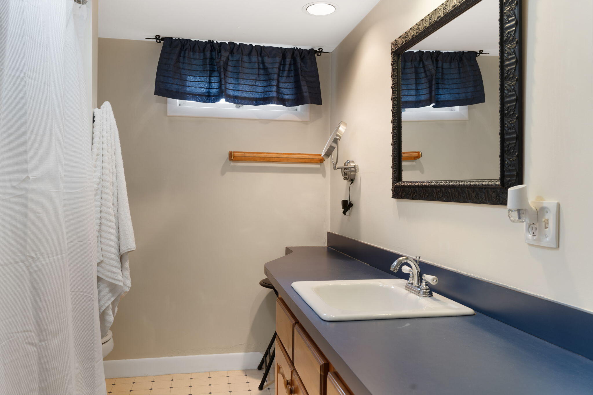 8 Longmeadow Road Cumberland Foreside, ME 04110 - Photo 23 of 36 Lower Level Bath