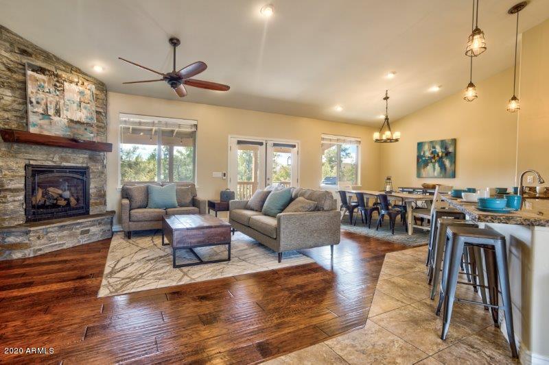 703 South Ridgeway Lane Payson, AZ 85541 - Photo 1 of 30 Living Room (1)
