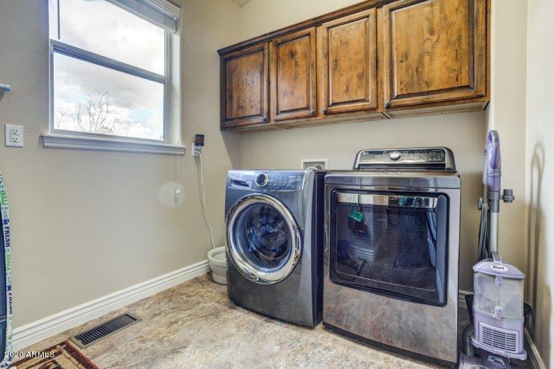 703 South Ridgeway Lane Payson, AZ 85541 - Photo 20 of 30 Utility Room